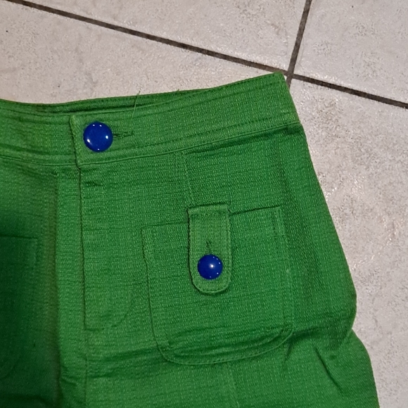 Shorts - Picture 3 of 3